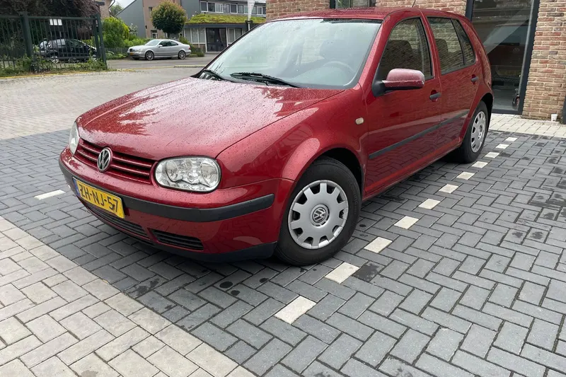 Volkswagen Golf (1999)