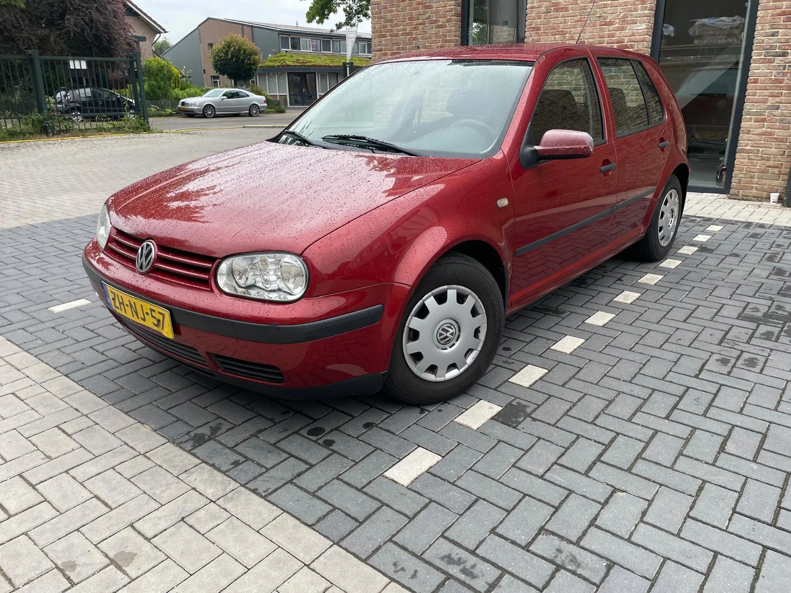 Volkswagen Golf (1999) — foto 1