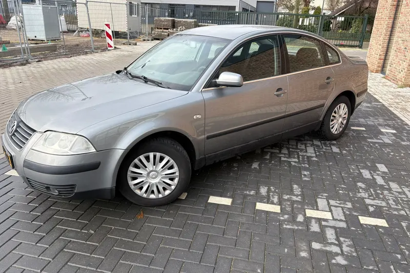 Volkswagen Passat (2002)