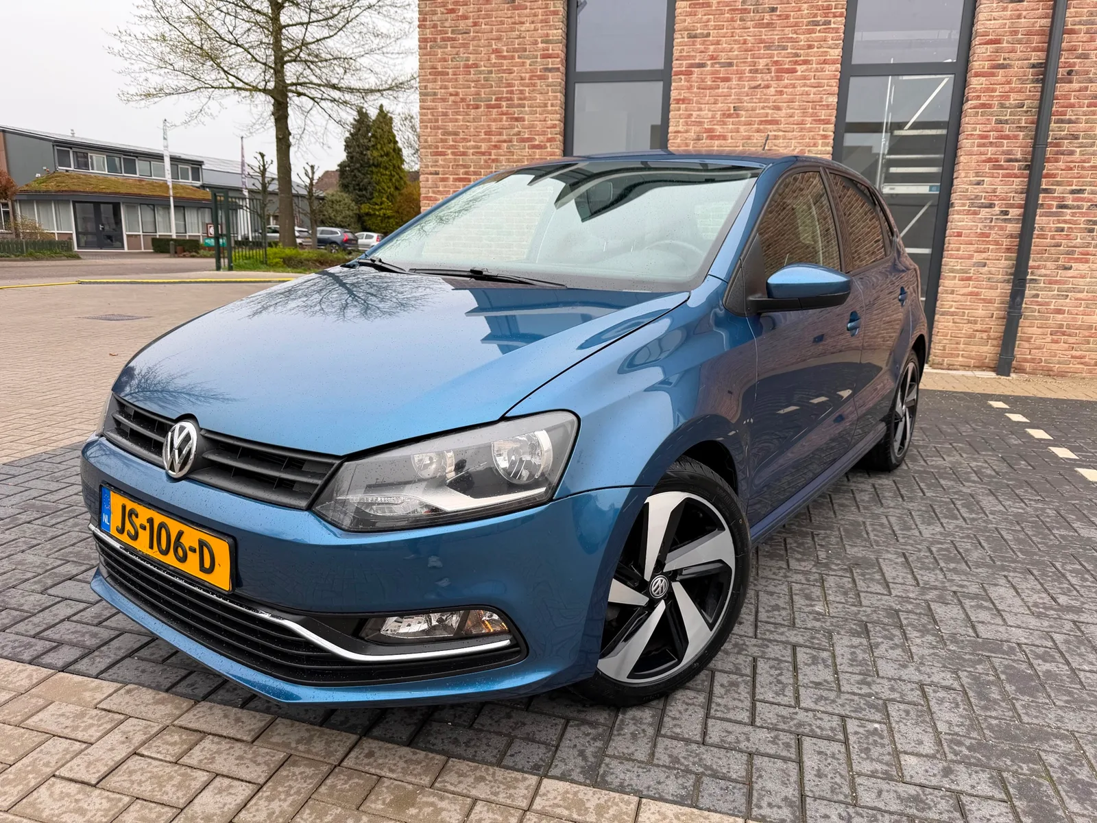 Volkswagen Polo (2016) — foto 1