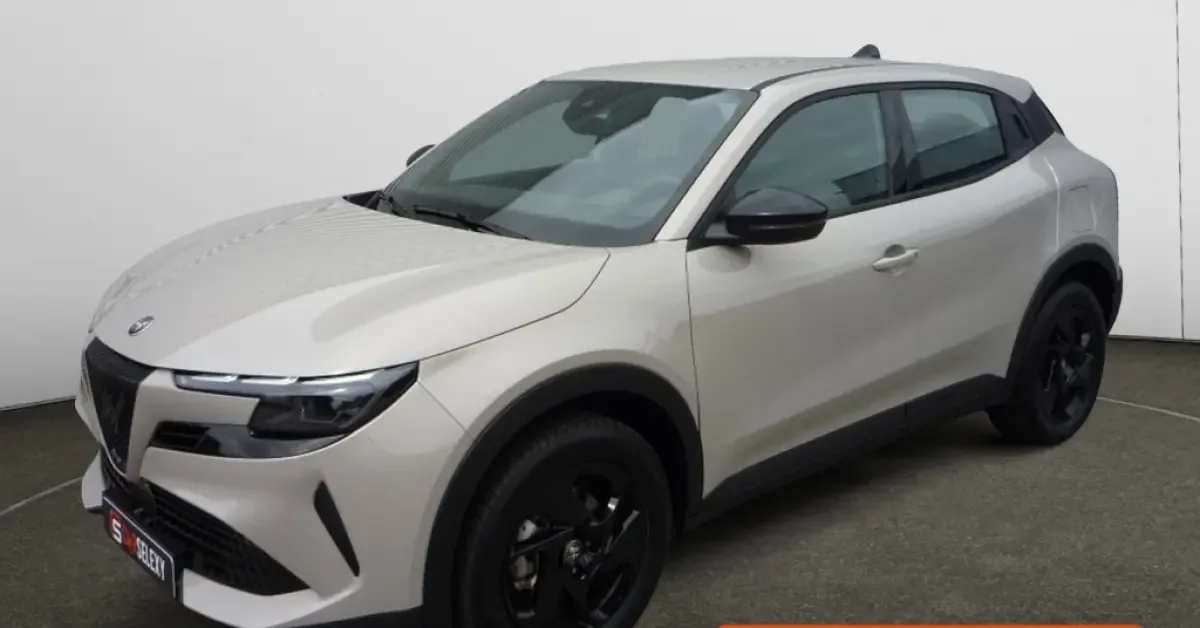 Alfa Romeo Junior (2025) — foto 1