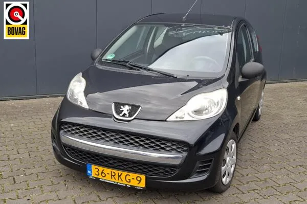 Peugeot 107 (2011) — foto 1