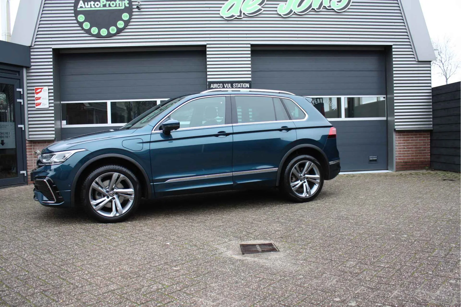 Volkswagen Tiguan (2021) — foto 1
