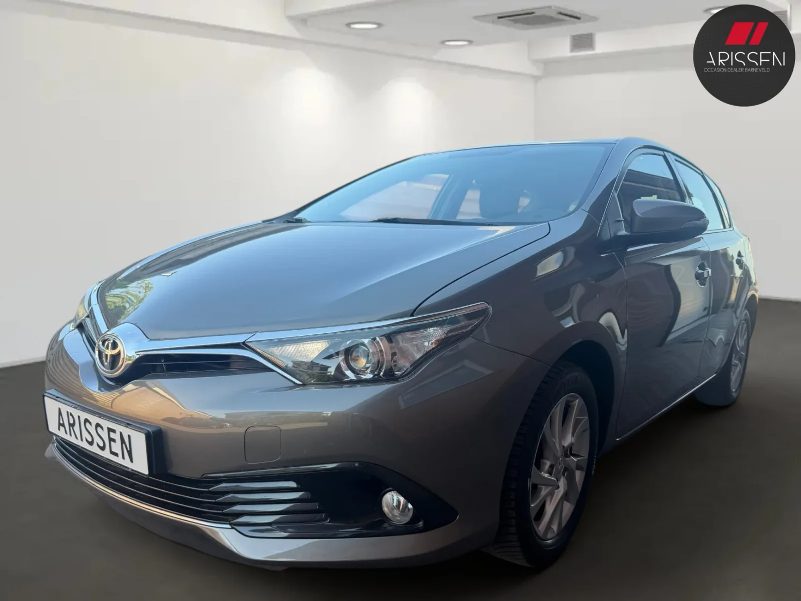 Toyota Auris (2015) — foto 1