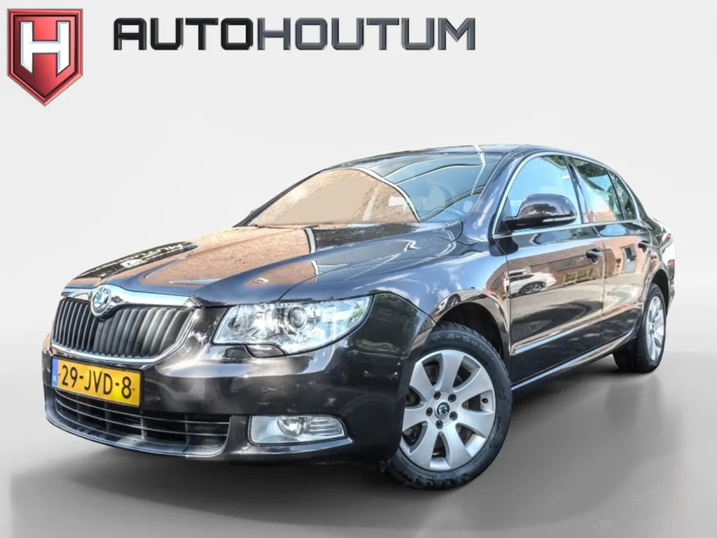 Škoda Superb (2009) — foto 1