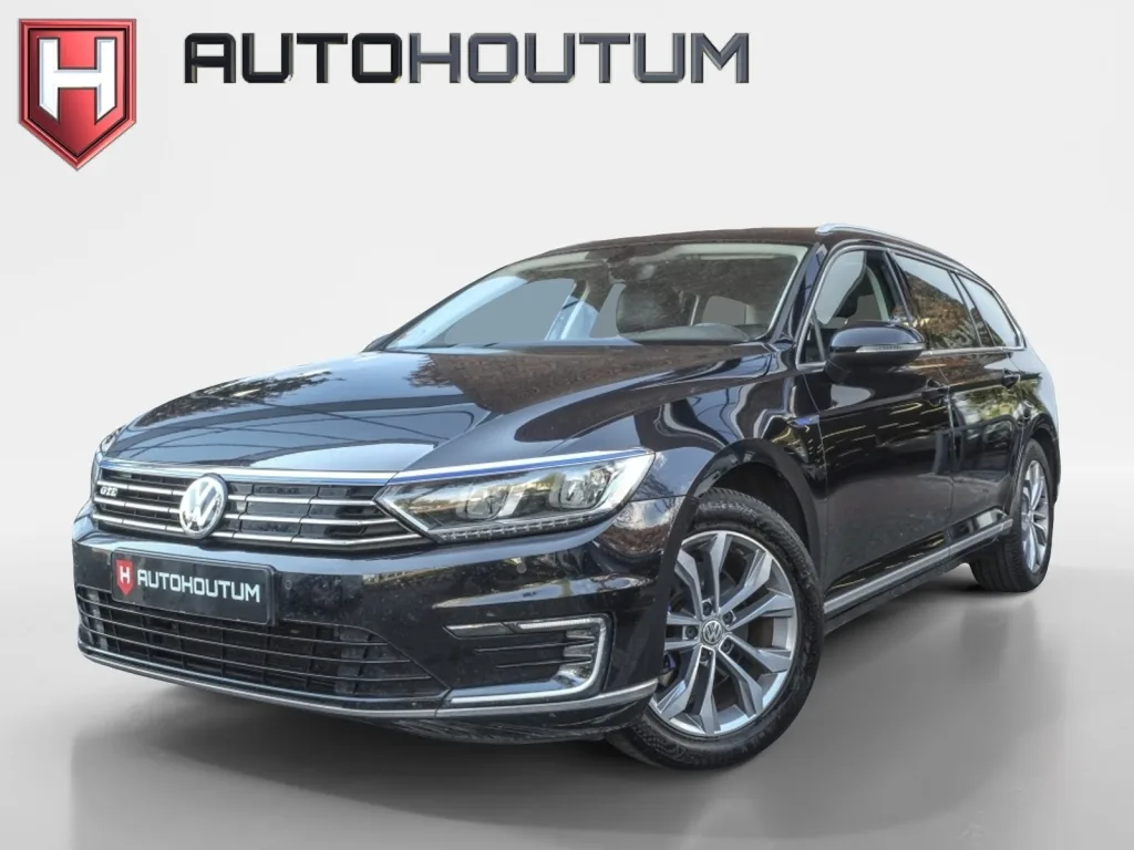 Volkswagen Passat (2016) — foto 1