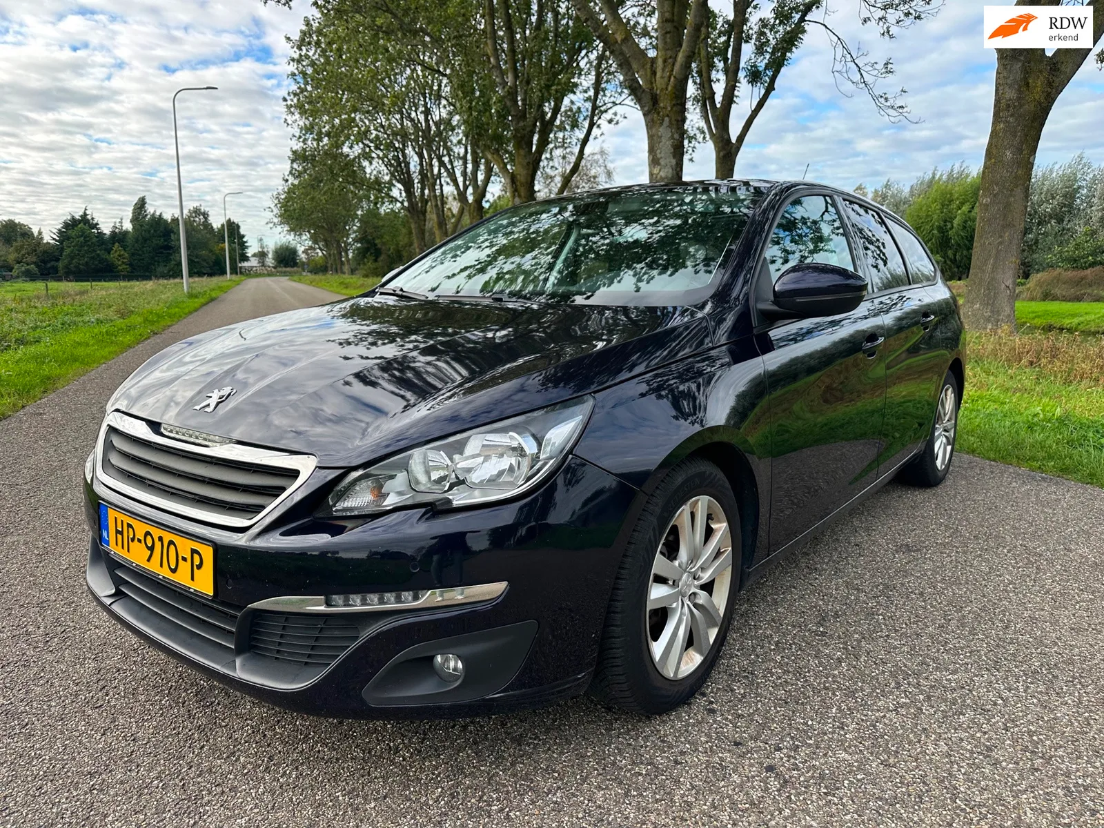 Peugeot 308 (2015) — foto 1