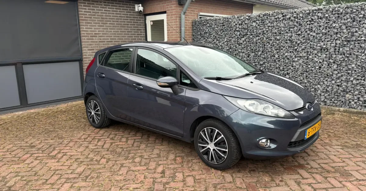Ford Fiesta (2012) — foto 1