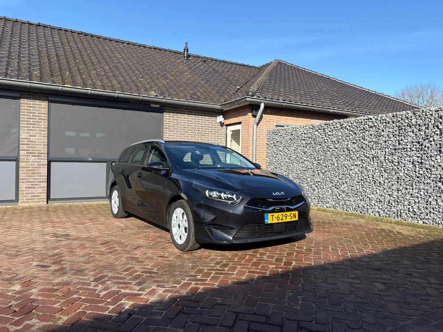 Kia Ceed Sportswagon (2023) — foto 1