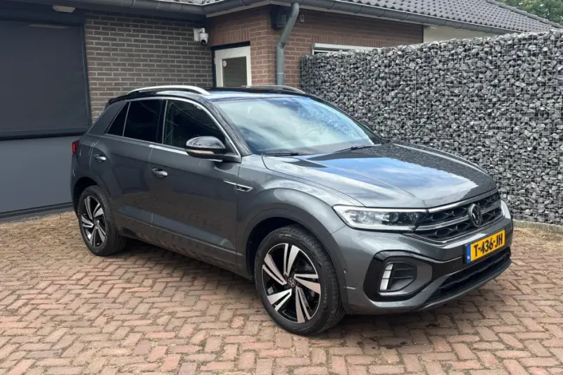 Volkswagen T-Roc (2023)