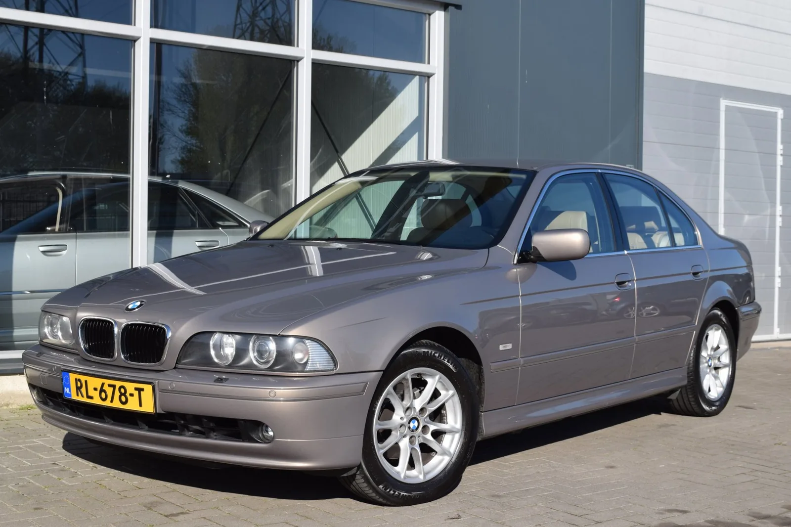 BMW 5-Serie (2003) — foto 1