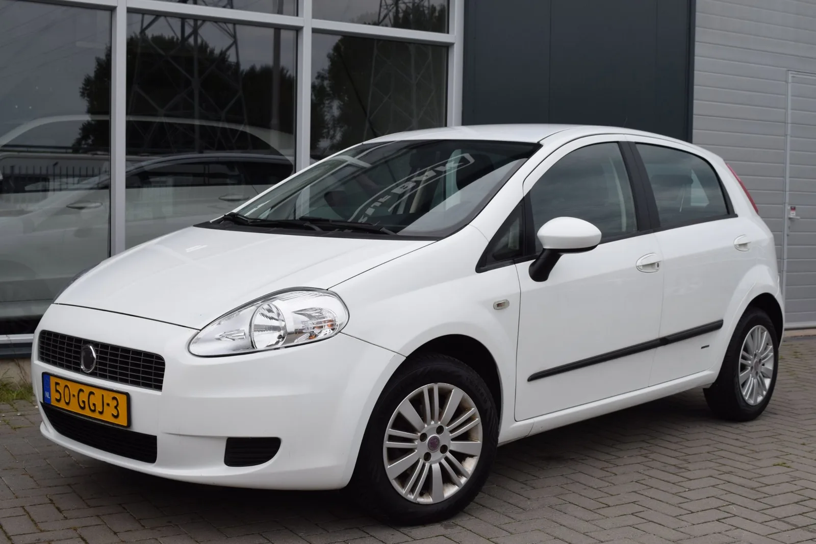 Fiat Grande Punto (2008) — foto 1