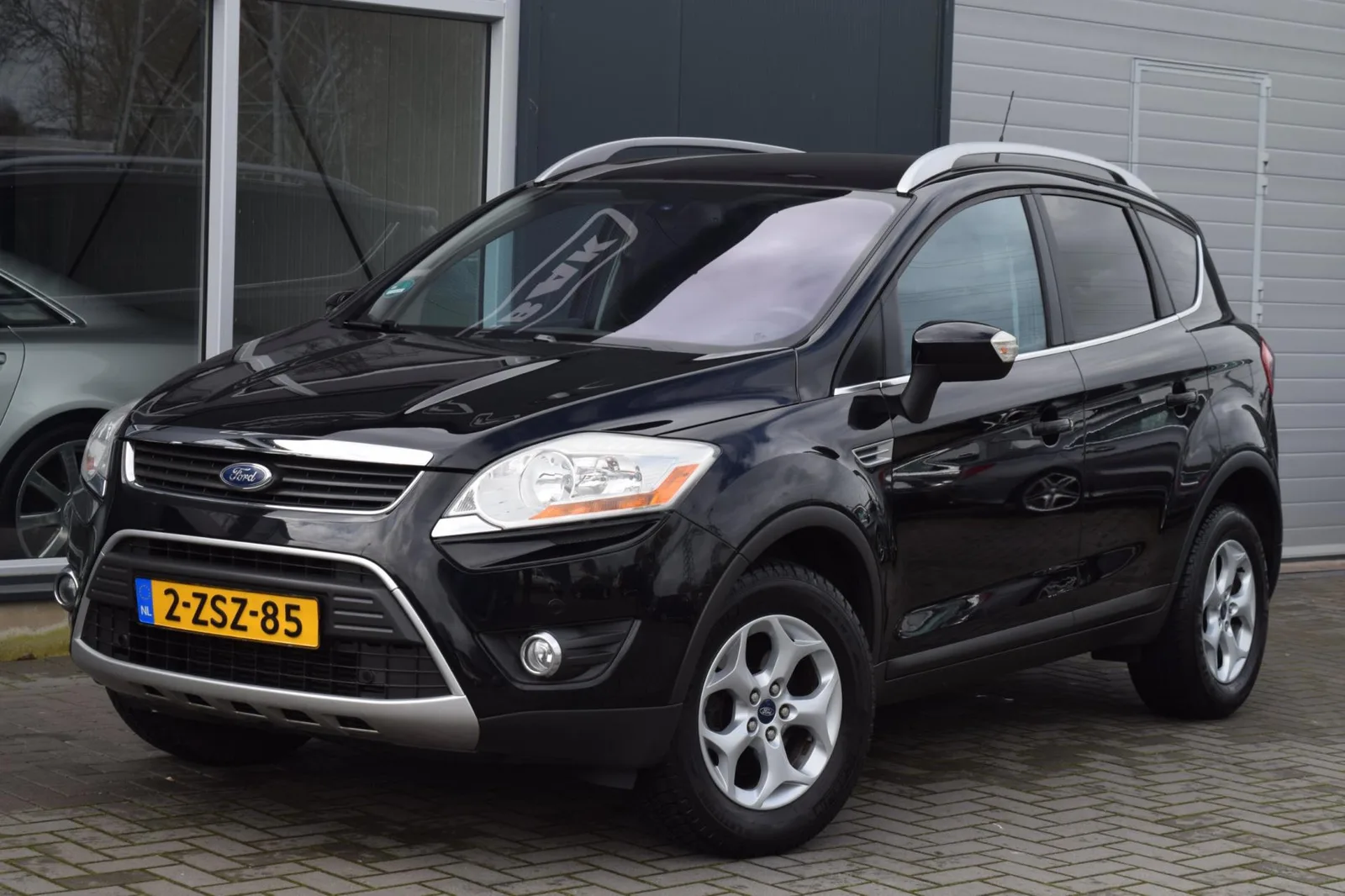 Ford Kuga (2009) — foto 1