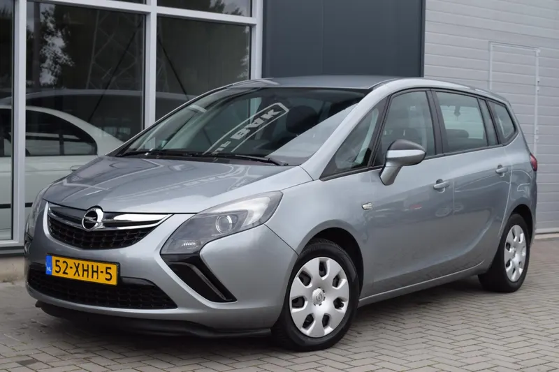 Opel Zafira Tourer (2012)