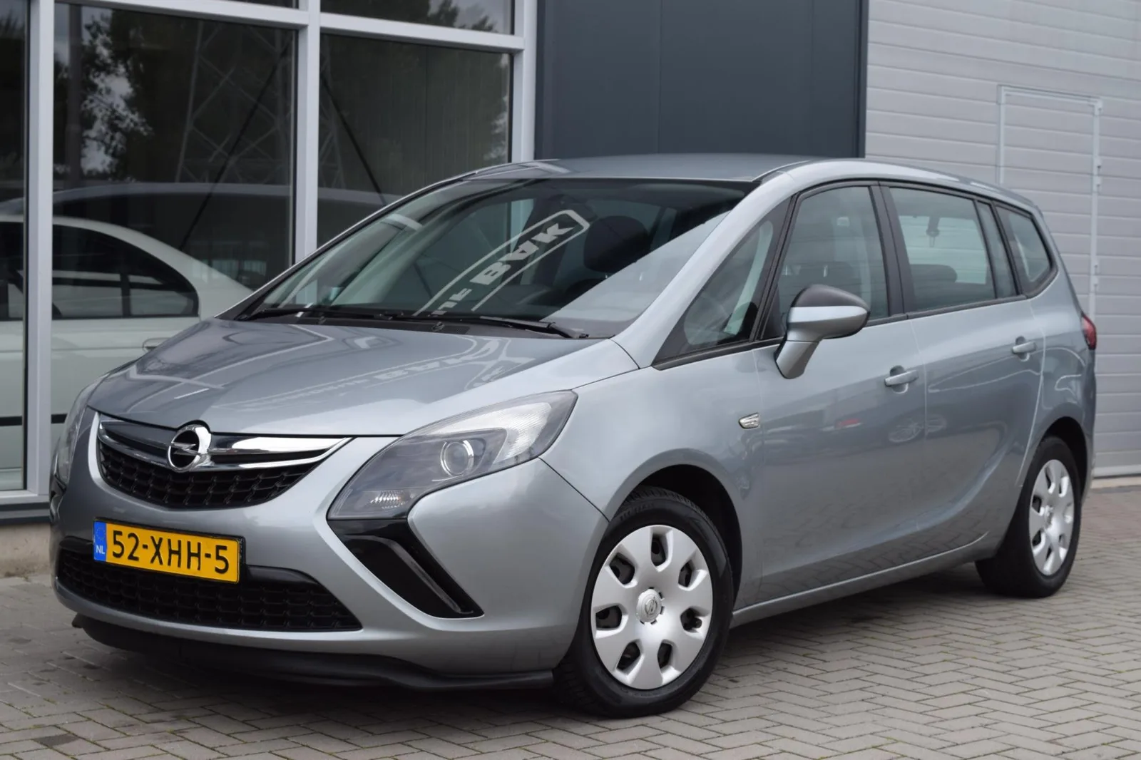 Opel Zafira Tourer (2012) — foto 1
