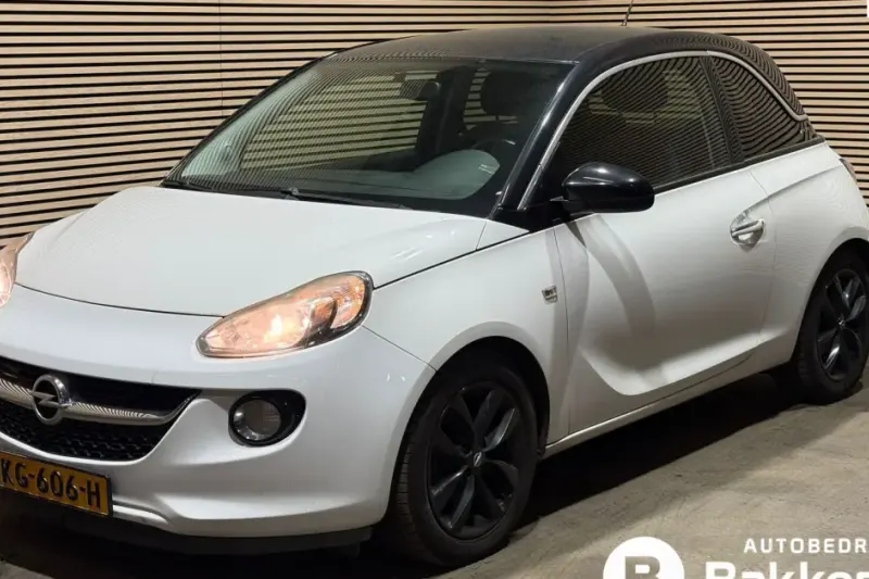 Opel Adam (2013)