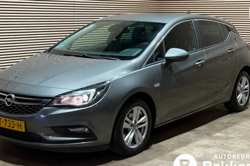 Opel Astra (2016)