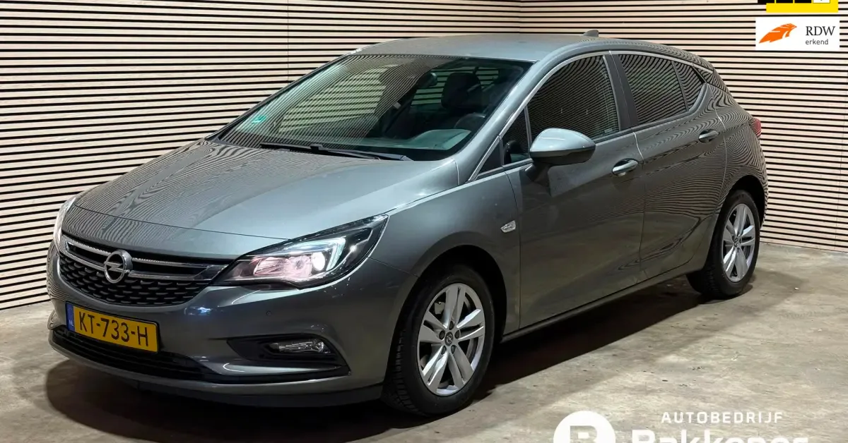 Opel Astra (2016) — foto 1