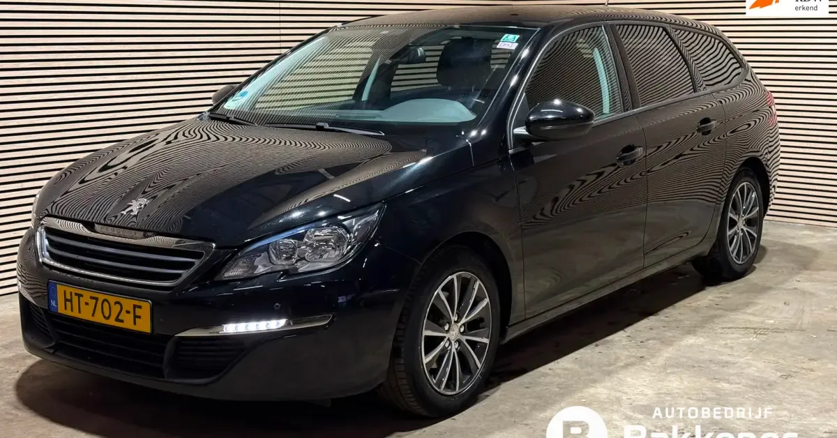 Peugeot 308 (2015) — foto 1