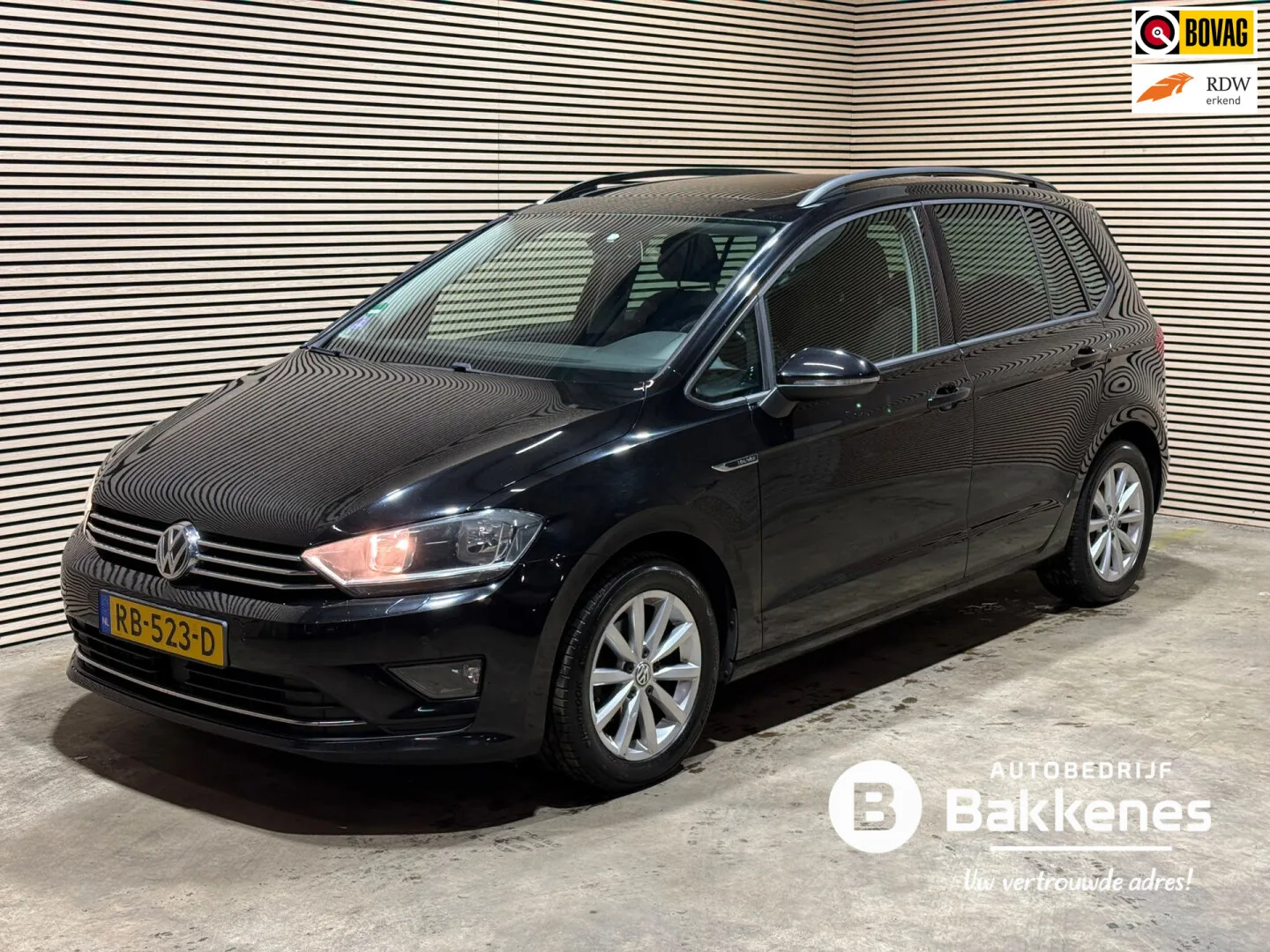Volkswagen Golf Sportsvan (2015) — foto 1