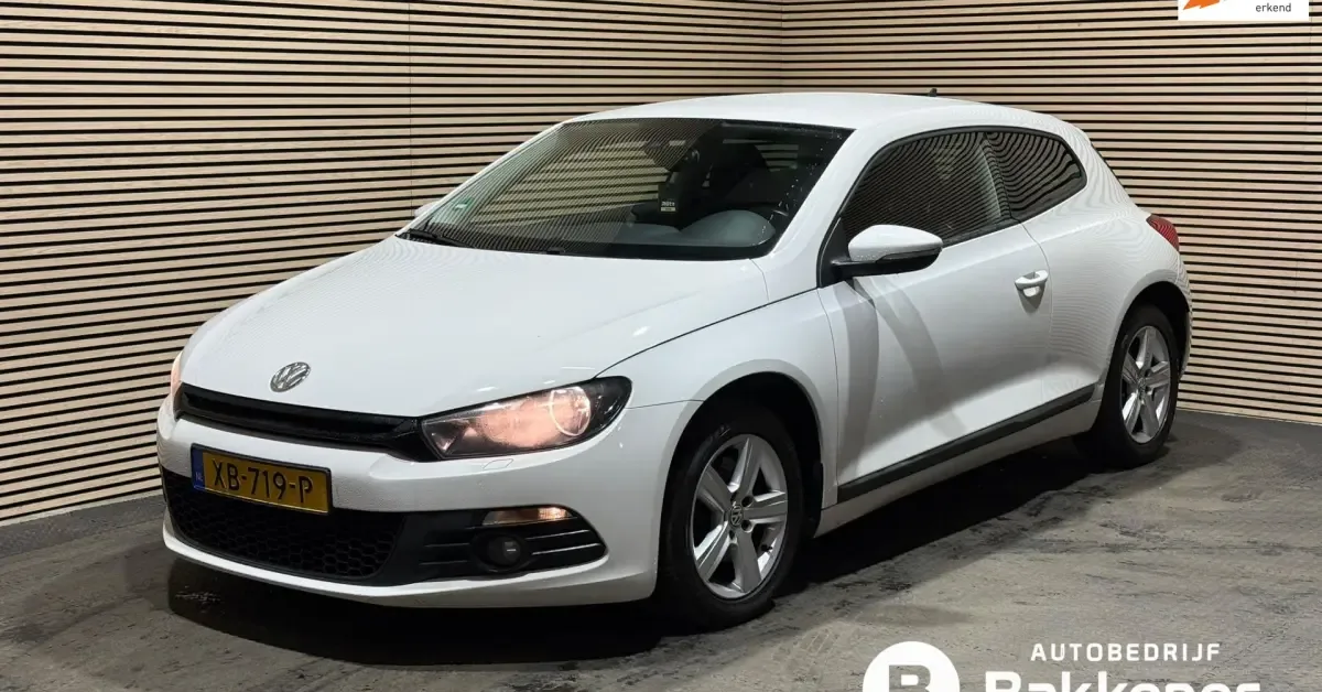 Volkswagen Scirocco (2011) — foto 1