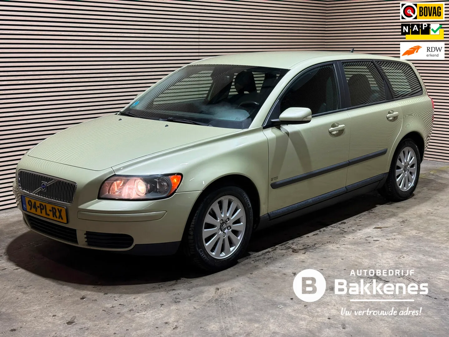 Volvo V50 (2004) — foto 1