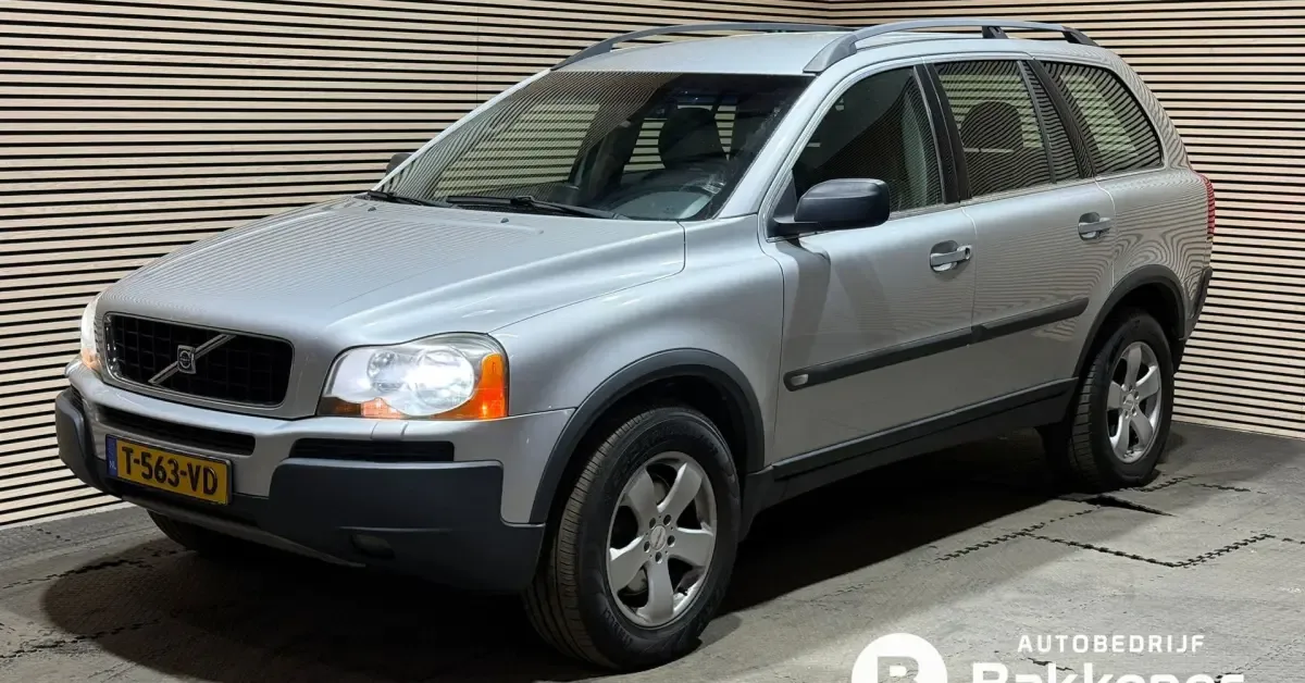 Volvo XC90 (2003) — foto 1