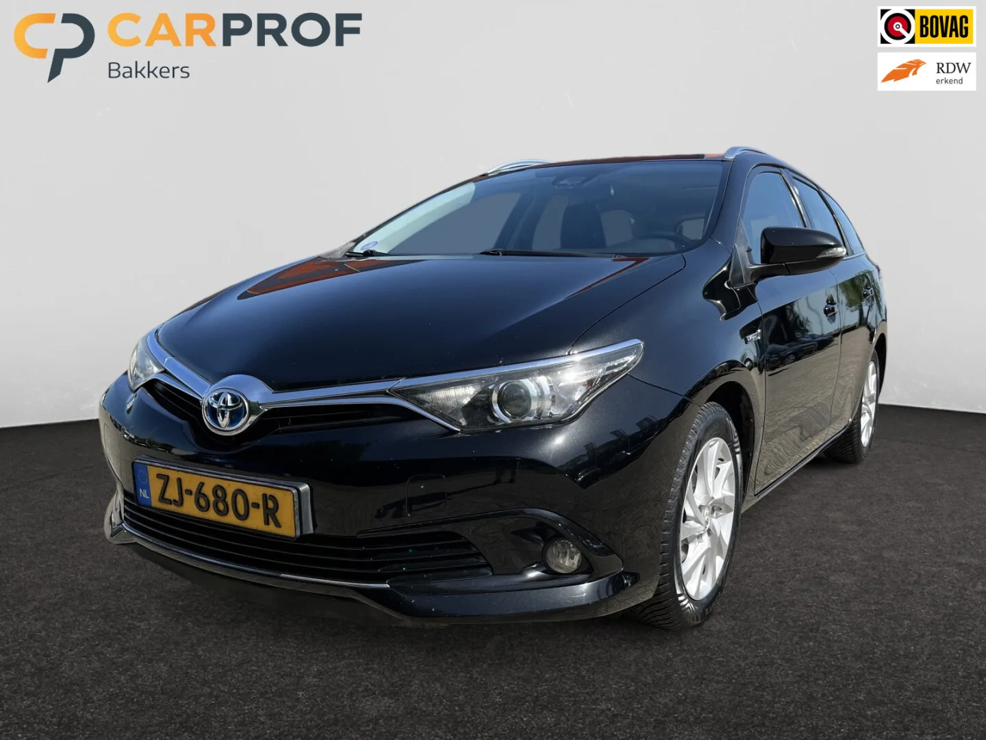 Toyota Auris (2017) — foto 1
