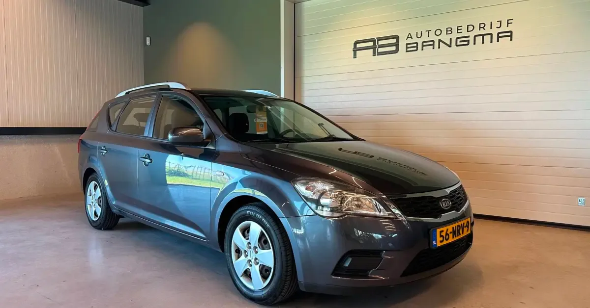 Kia Cee'd (2011) — foto 1