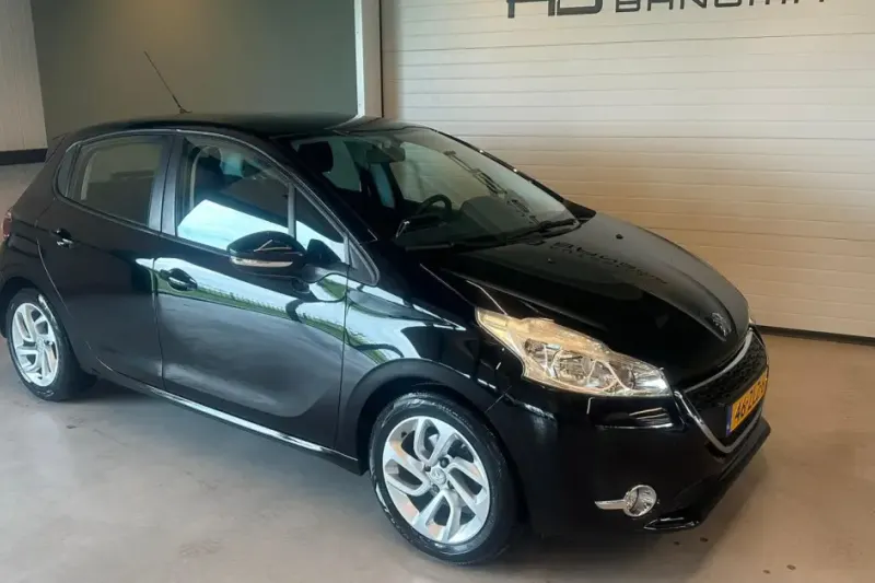 Peugeot 208 (2013)