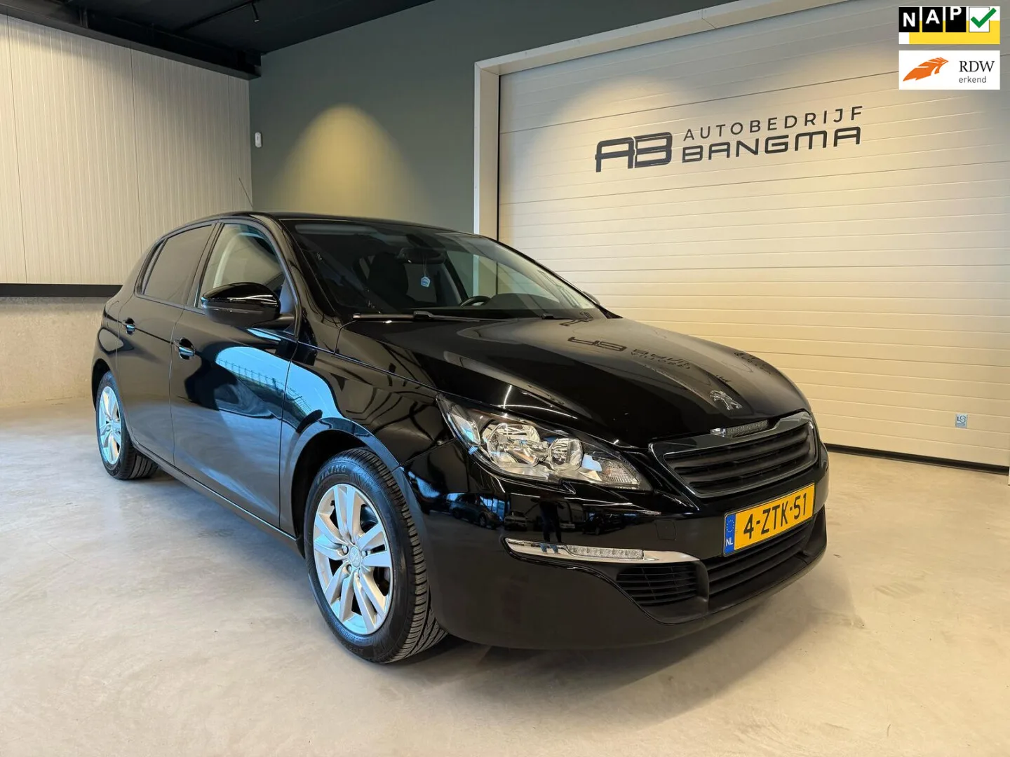 Peugeot 308 (2015) — foto 1