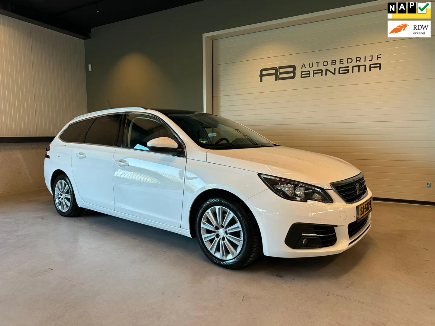Peugeot 308 (2018) — foto 1