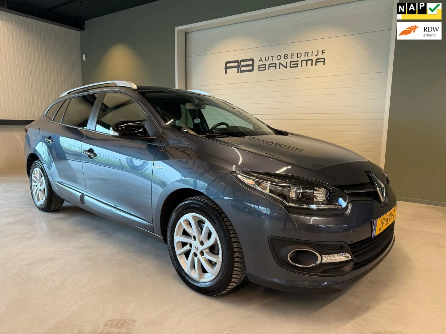 Renault Mégane (2016) — foto 1