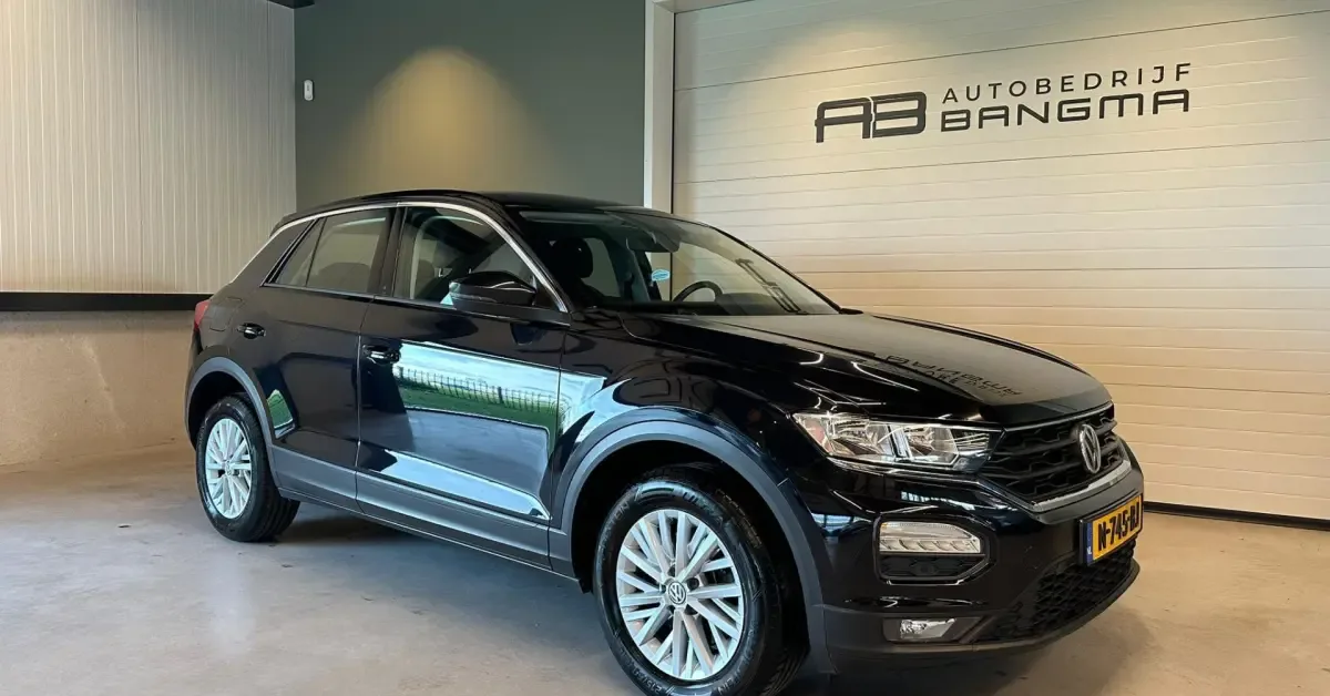 Volkswagen T-Roc (2017) — foto 1
