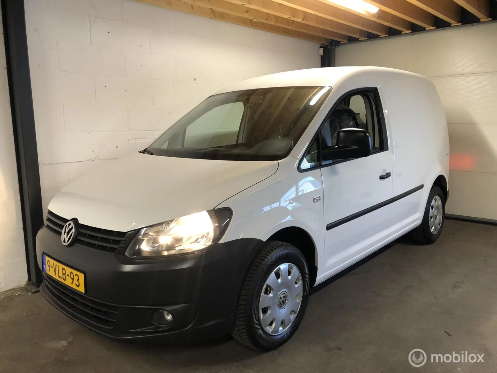 Volkswagen Caddy (2011) — foto 1