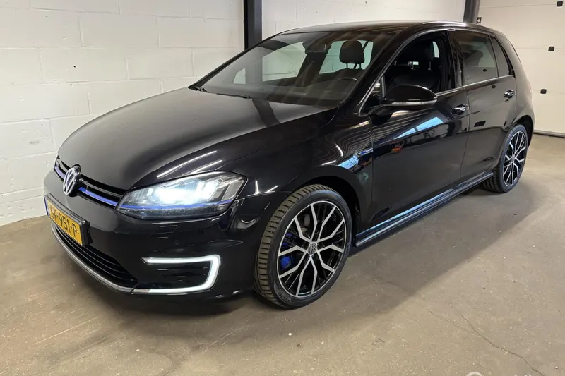 Volkswagen Golf (2015)