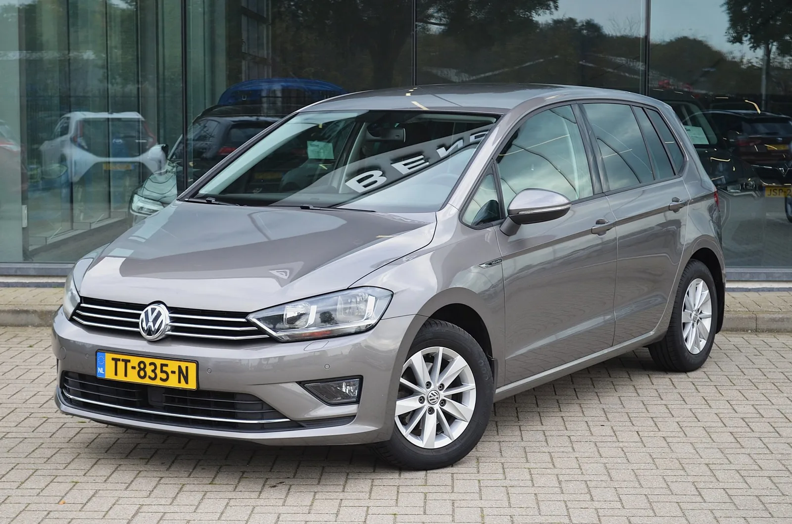 Volkswagen Golf Sportsvan (2015) — foto 1
