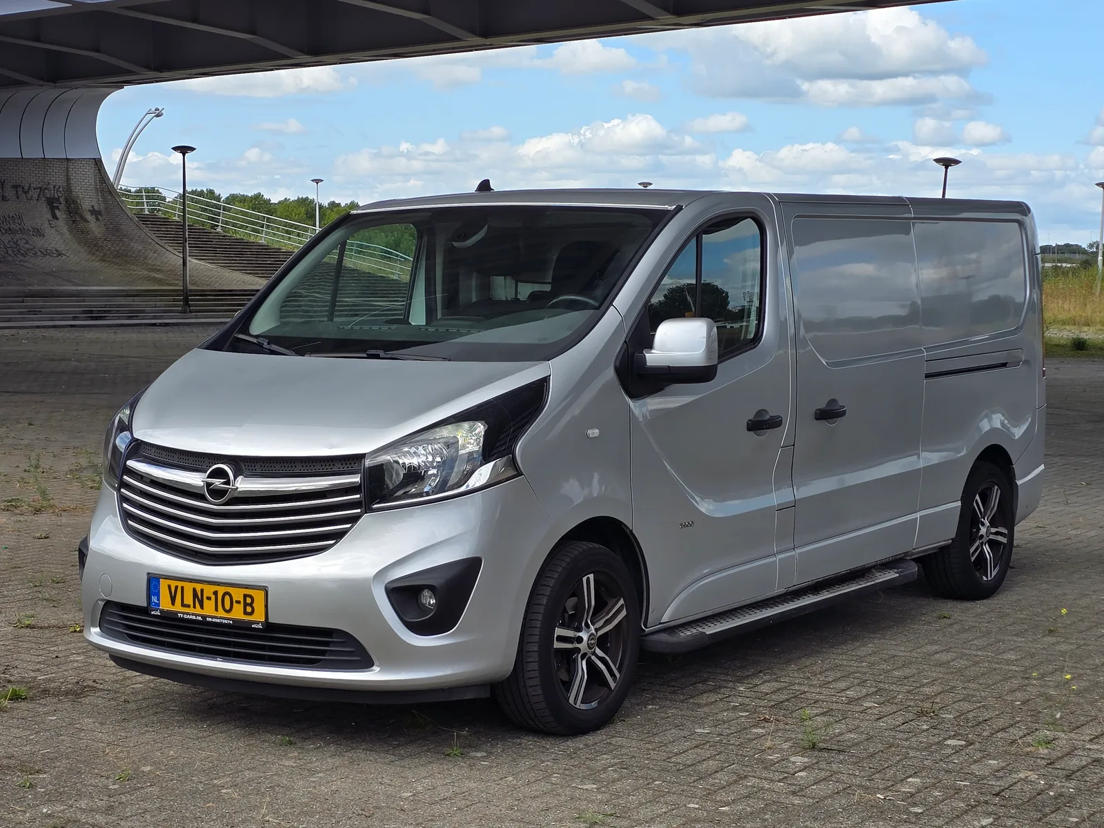 Opel Vivaro (2017) — foto 1