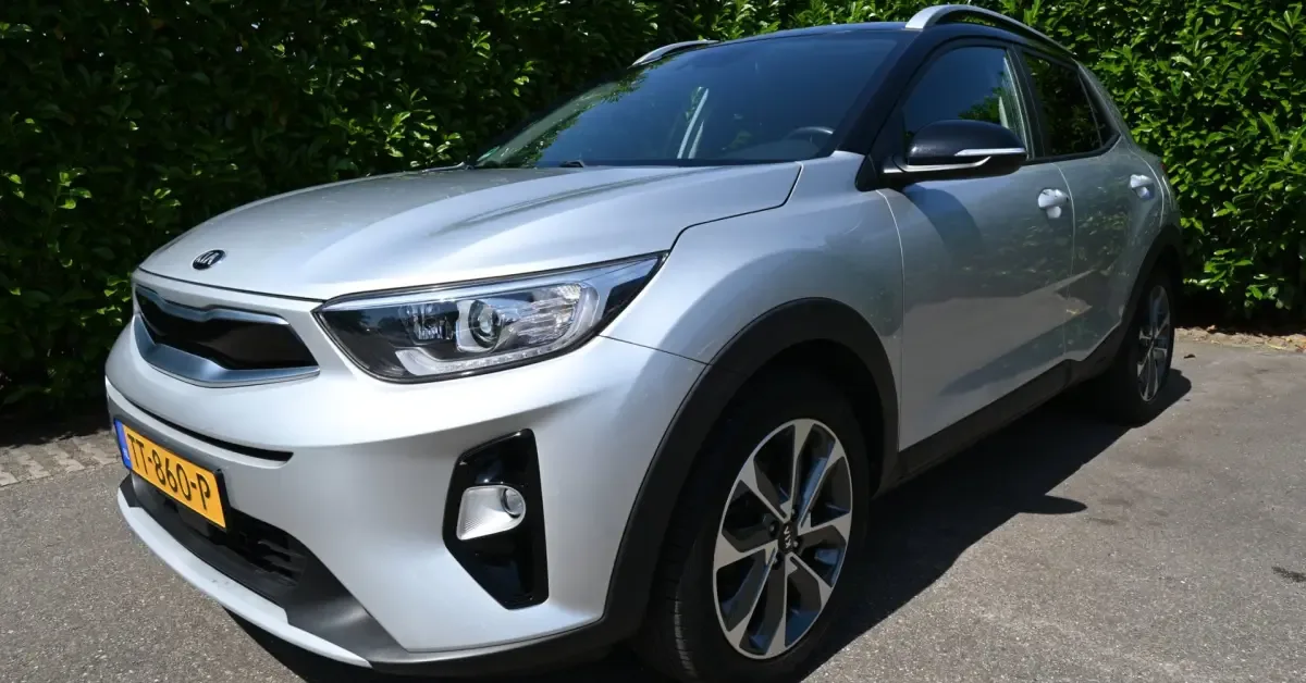 Kia Stonic (2018) — foto 1