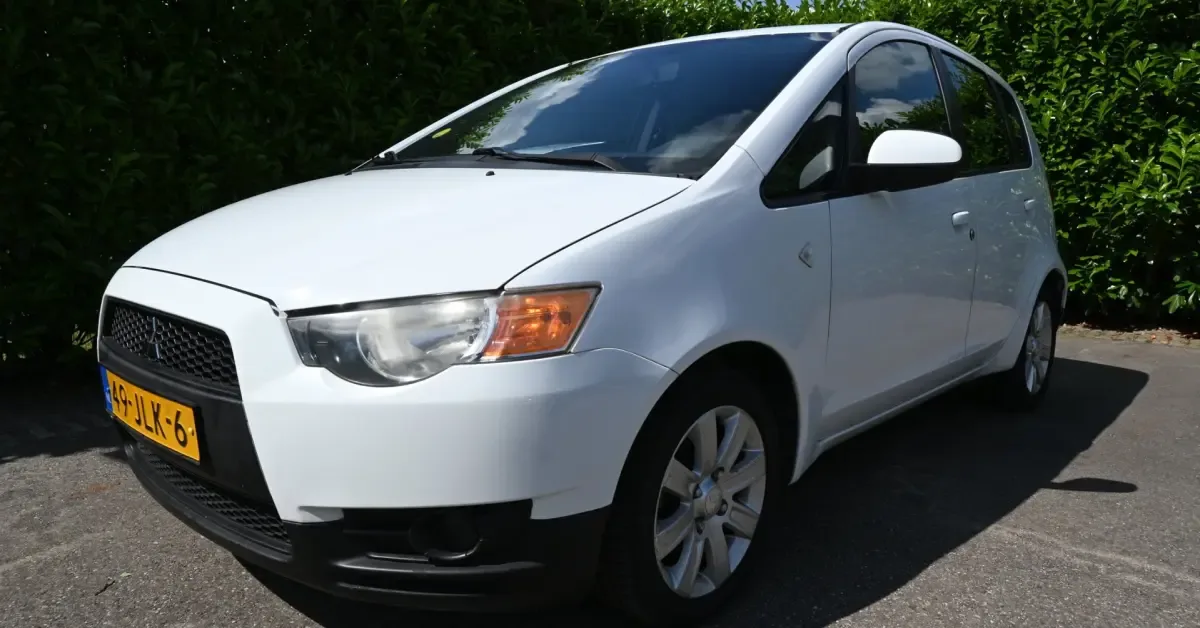 Mitsubishi Colt (2009) — foto 1
