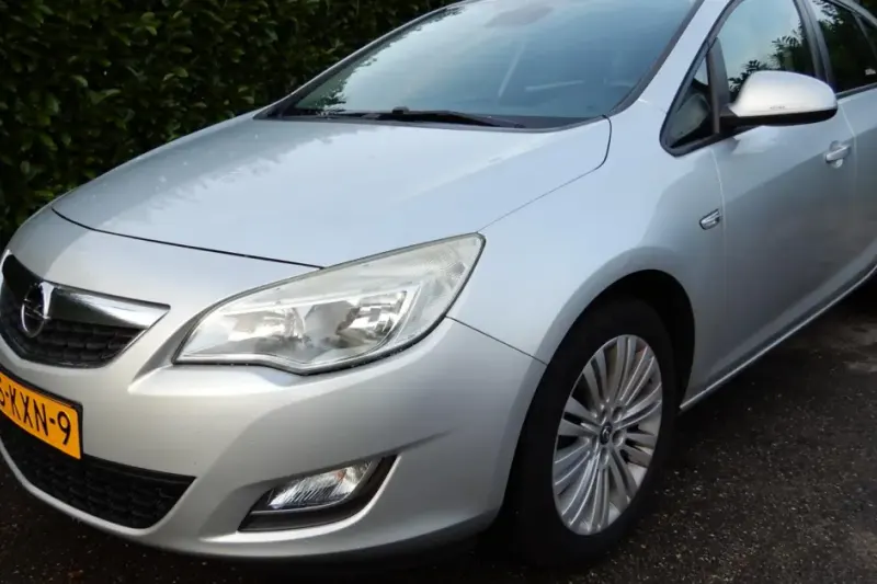 Opel Astra (2010)