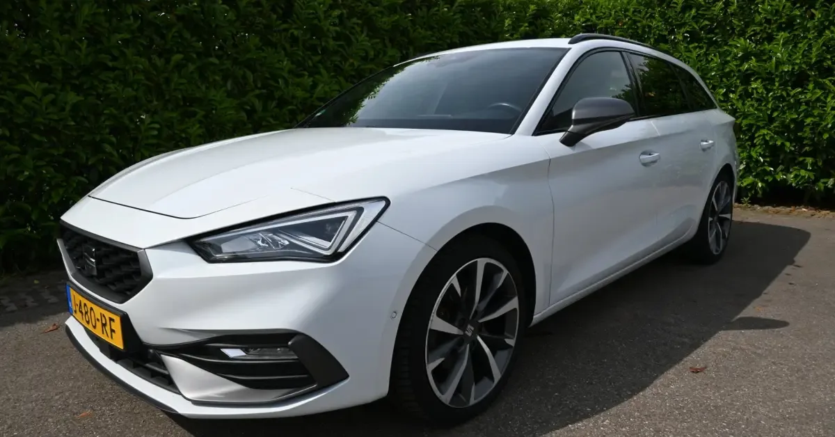 SEAT Leon (2020) — foto 1