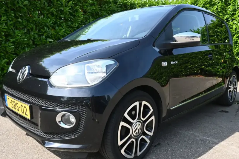Volkswagen Up! (2013)