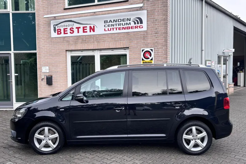 Volkswagen Touran (2012)