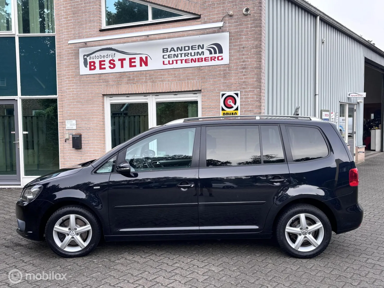 Volkswagen Touran (2012) — foto 1