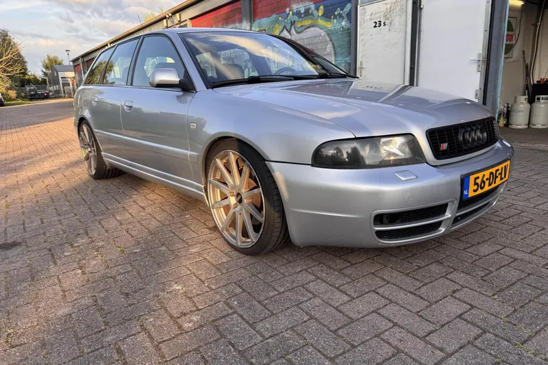 Audi S4 (1999)