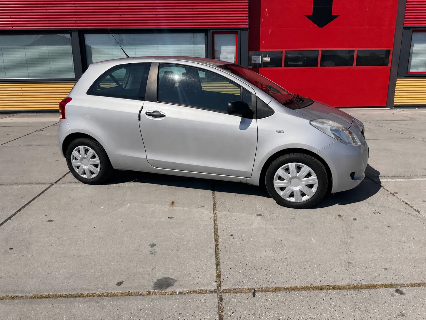 Toyota Yaris (2006) — foto 1