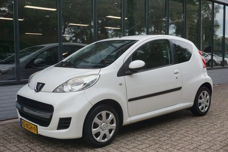 Peugeot 107 (2010)