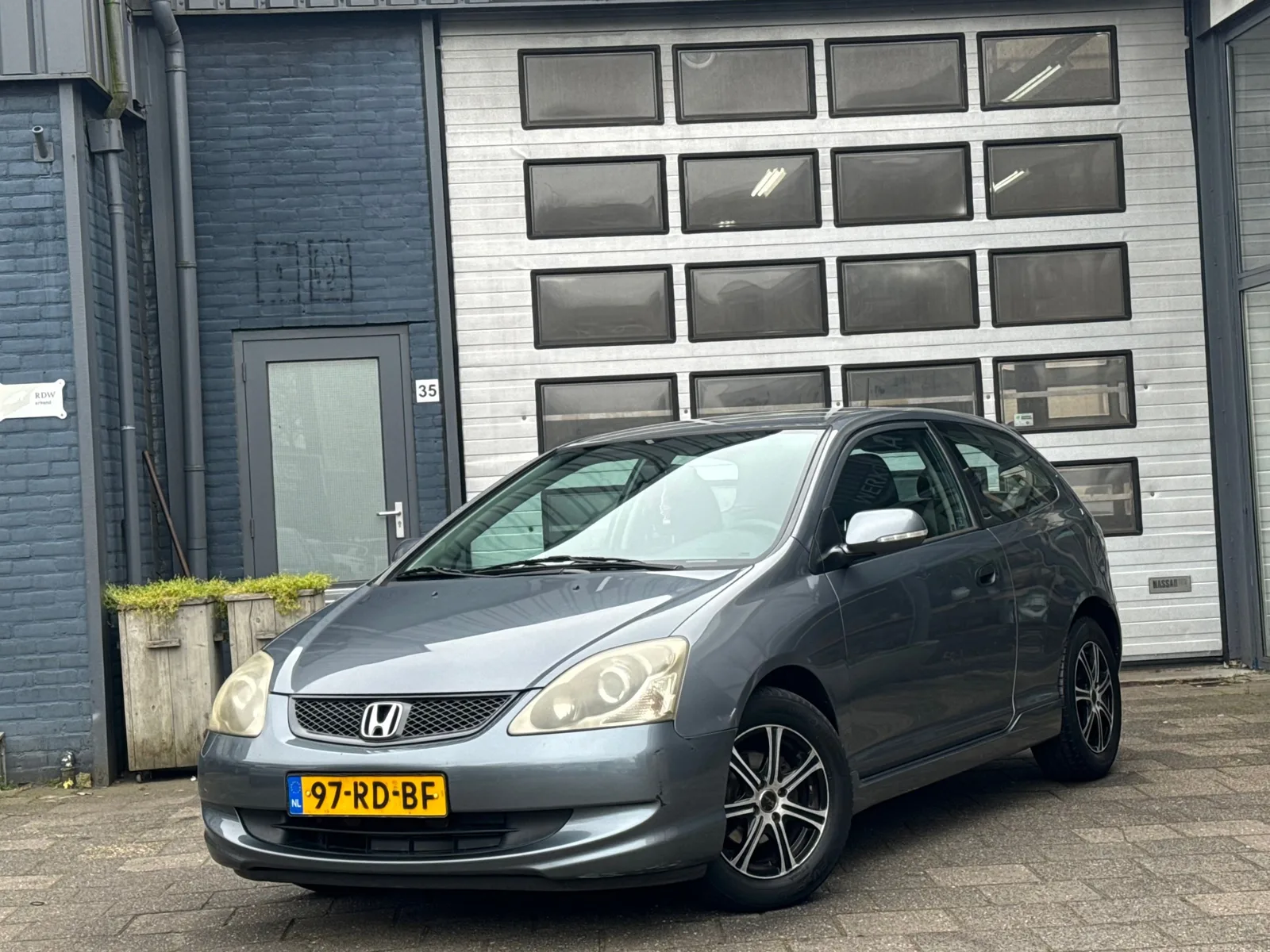 Honda Civic (2005) — foto 1