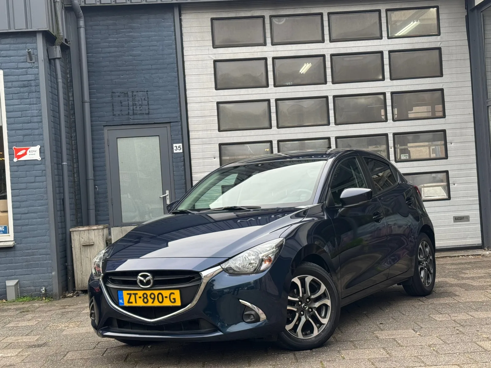 Mazda 2 (2019) — foto 1
